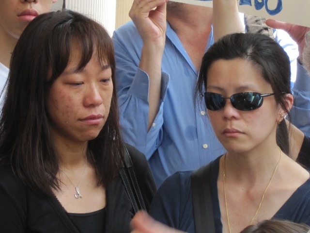 Wana Wu (l.) and May Ng attended a press conference Wednesday to press for legislation stemming from the death of their young children last year that would provide punishments for unsafe drivers who harm pedestrians.