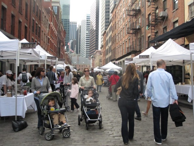 Taste of the Seaport drew hundreds of people to Front Street Sunday afternoon.