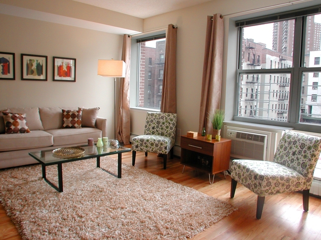 Hudson 192 apartments feature floor-to-ceiling windows, which have been glazed for maximum light.