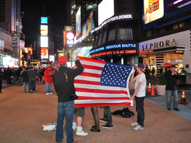 Crowds at Ground Zero Celebrate bin Laden's Death - DNAinfo.com ...