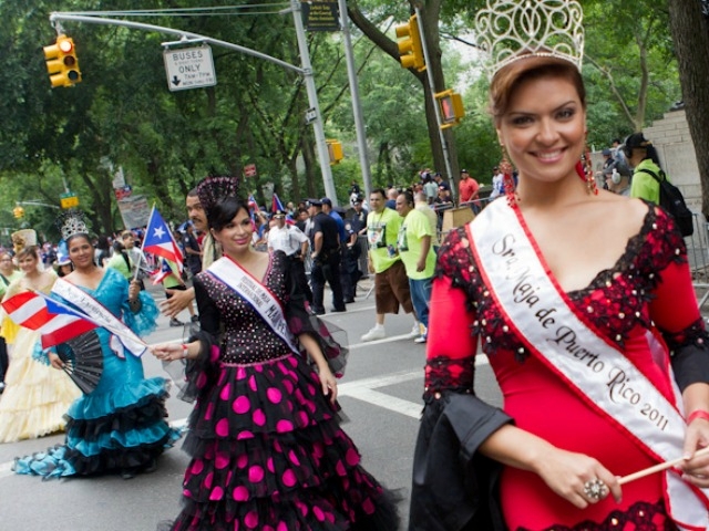 Lovely ladies adorned the parade.