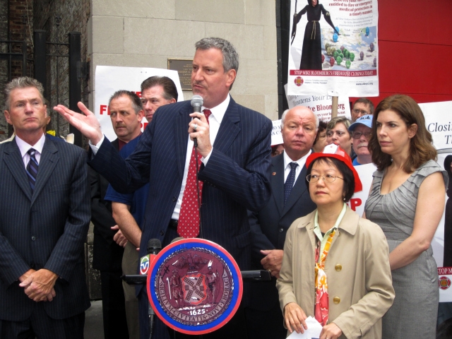 Public Advocate Bill de Blasio urged the city to save the 20 fire companies slated for closure, standing alongside Councilwoman Margaret Chin, Community Board 1 Chairwoman Julie Menin and others.