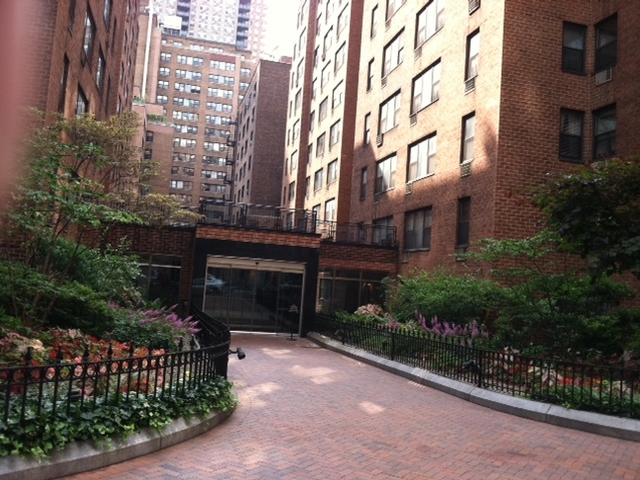 The Tudor City building where Marilyn Dershowitz lived.