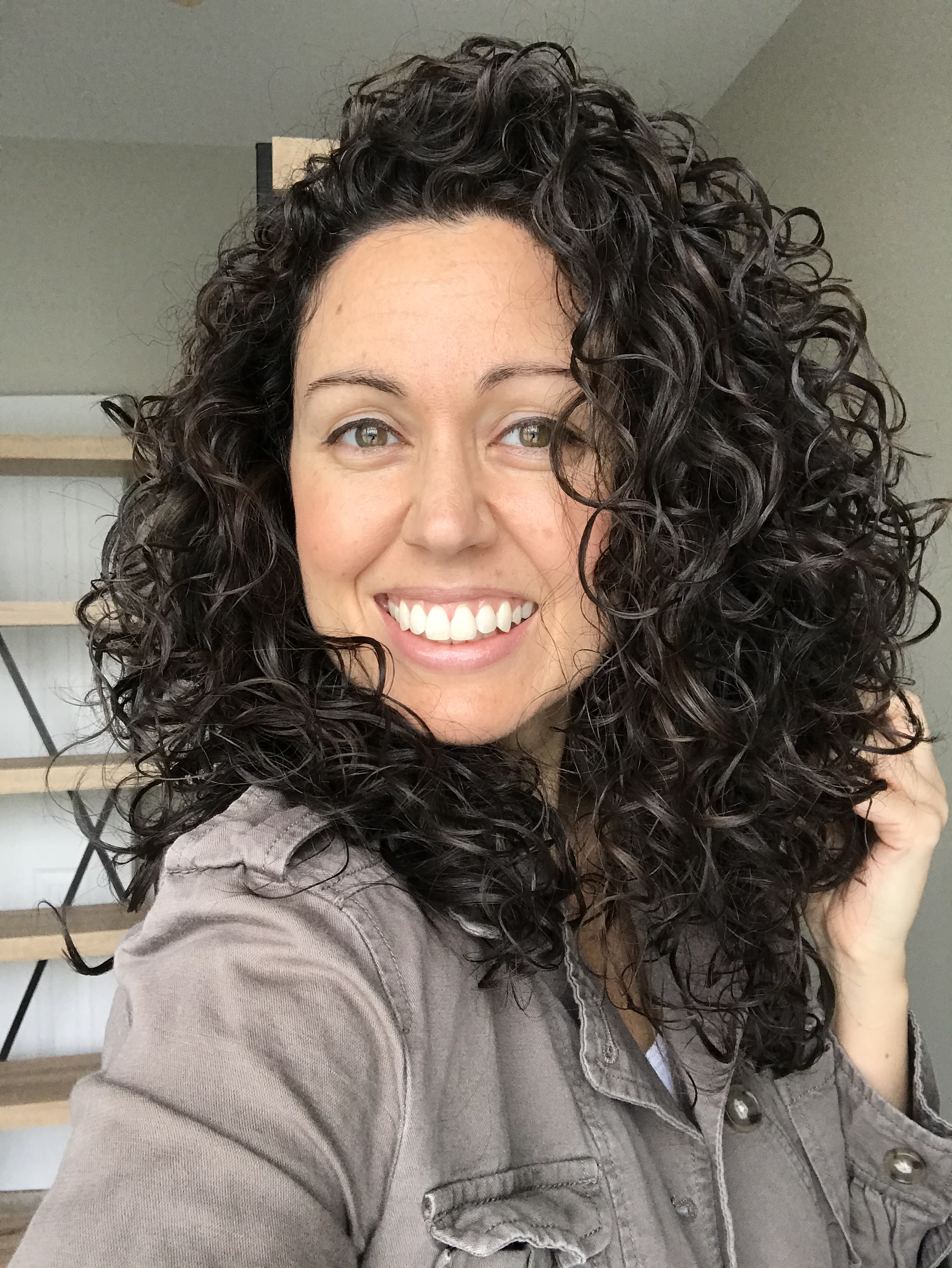 natural curly hairstyle wash day products