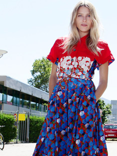 Frankly My Dear, We Don't Give a Damn: Floral Shirtdress