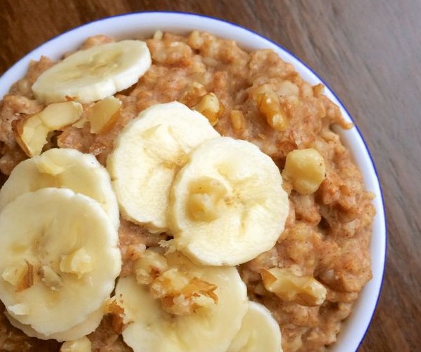Slow-Cooker-Banana-Nut-Oatmeal-The-Lemon-Bowl