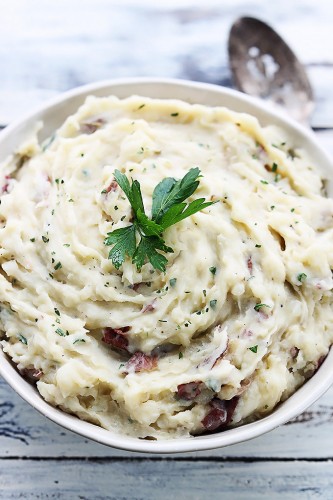 slow-cooker-garlic-herb-mashed-potatoes-9