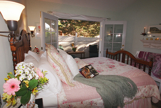 Paradise Cottage Bedroom