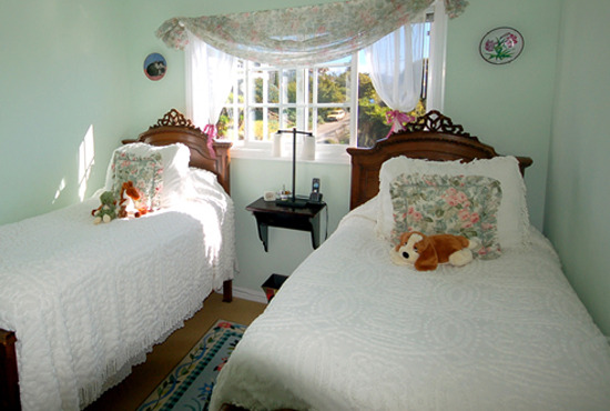 Paradise Cottage Bedroom
