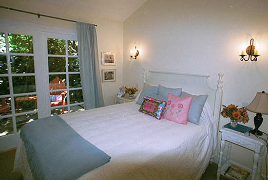 Eucalyptus Cottage Guest Room