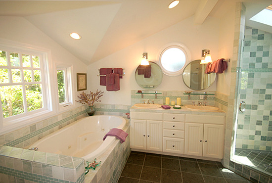 Captain's Cottage Master Bath