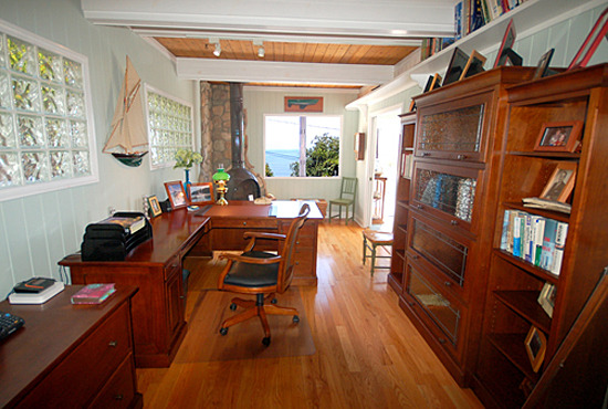Captain's Cottage Office