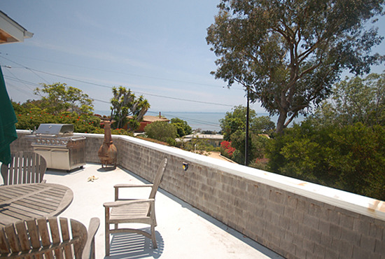 Captain's Cottage Deck