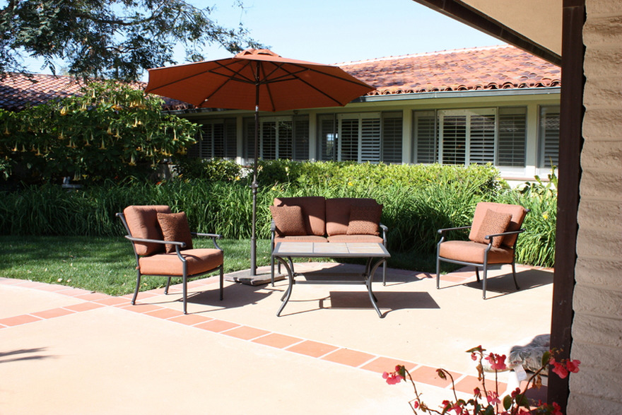 Patio Lounge