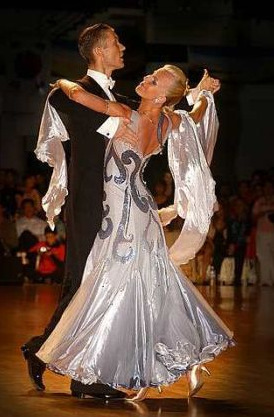 Fashion in Motion - image 4 - student project