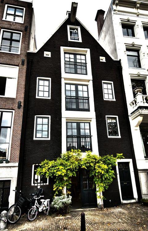 Houses of Amsterdam - image 1 - student project