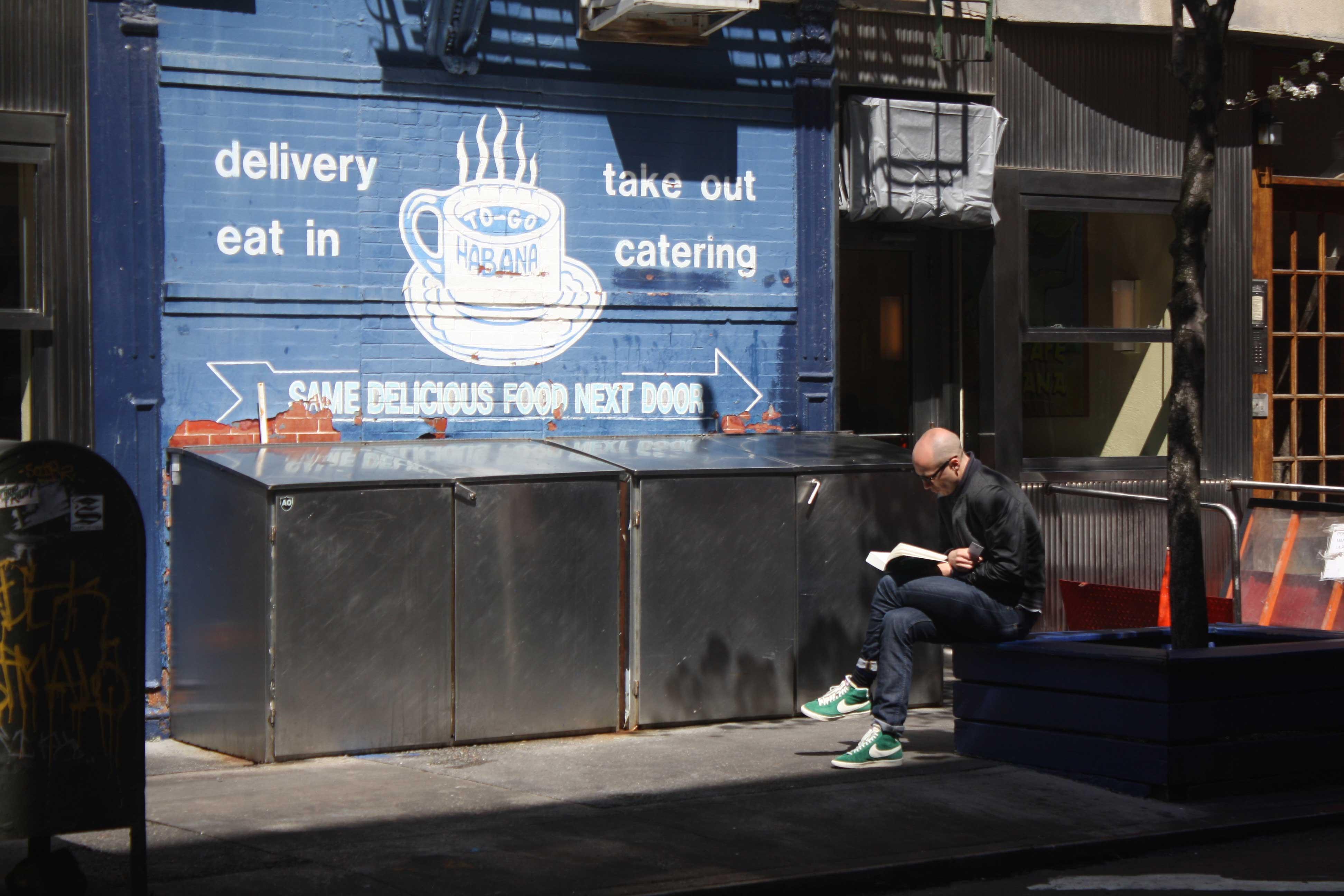 Pops of spring in New York City - image 4 - student project