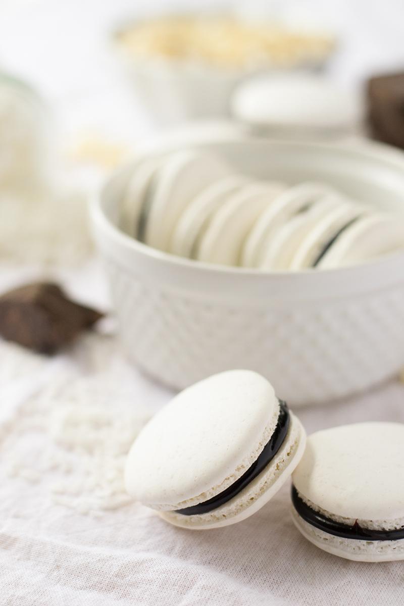 Macarons Light & Dark - image 2 - student project