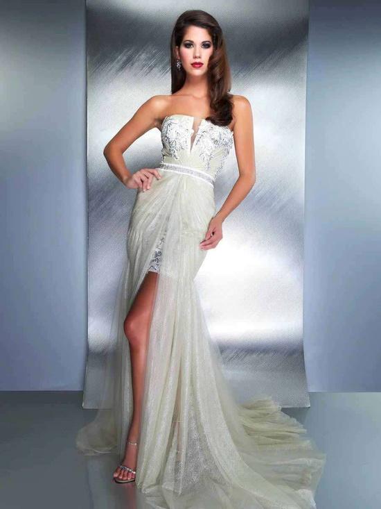 Final Embelishments: Fabulous Flowing Fashions - image 29 - student project