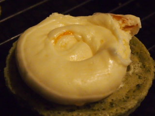 Disastrous my first macarons :( - image 6 - student project