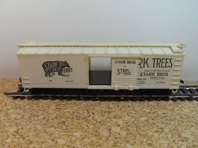 Bachmann Model Trains: Label Design - image 5 - student project