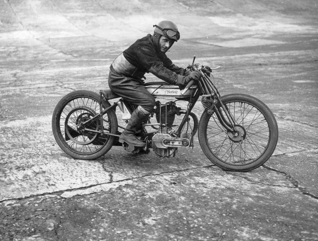 Vintage Motorcycles - image 7 - student project