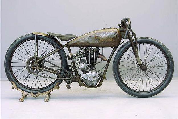 Vintage Motorcycles - image 6 - student project
