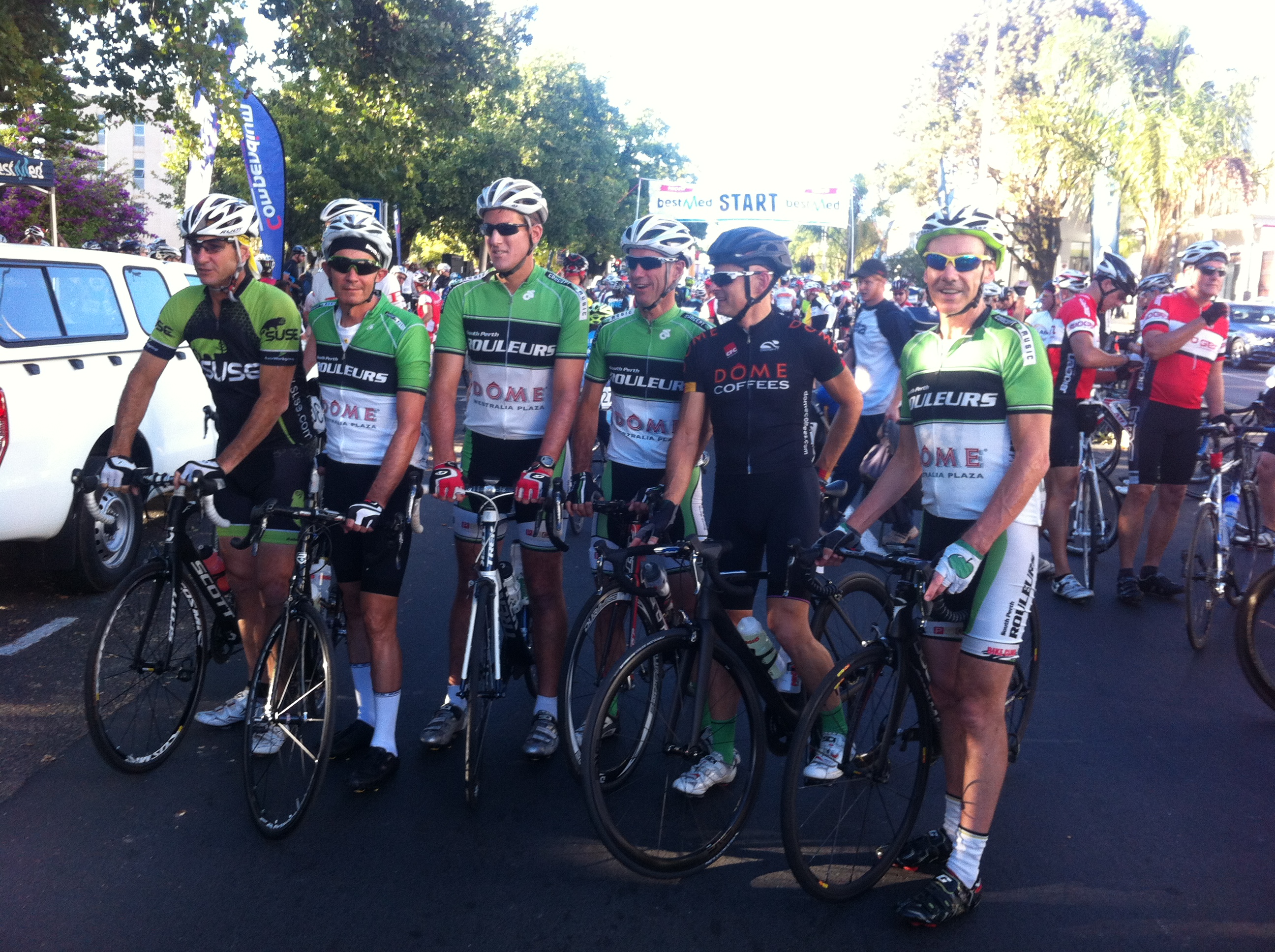 Team SPR + Bruno de Castro, starting line, D1 Tour de Boland