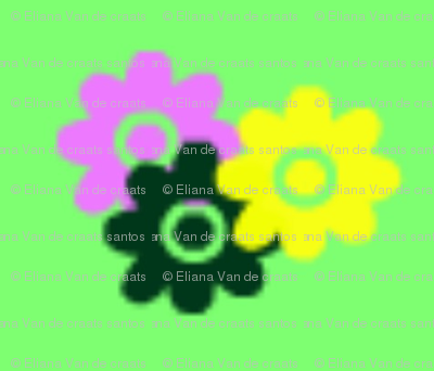 Flowers_on_green