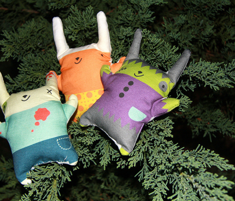 Halloweeny plushies