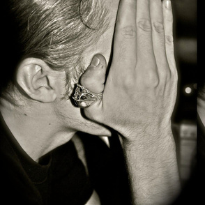 Talk to the Skull Ring