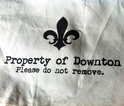 Rdownton_tea_towel_dark_grey_comment_307638_preview