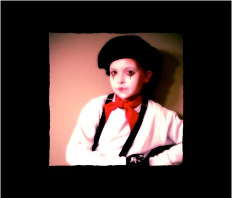 Rellie_mime_pillow_shop_preview