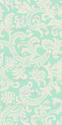 Large Scale Tiffani Paisley