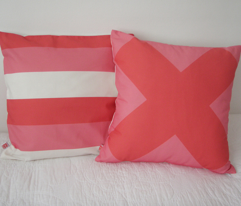 Noughts and Crosses - Candy - Large Cushion fronts combo