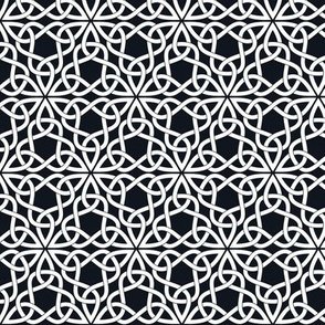 Triangle Knot Black and White