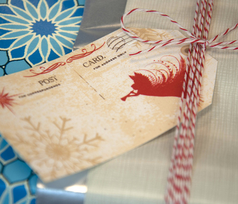 Old Postcards Holiday Gift Tags