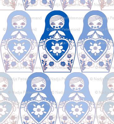 poupée_russe_monochome_bleu_M