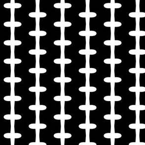 Barbed Wire Zig (black + white)