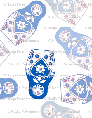 poupée_russe_twist_bleu_fond_blanc_S