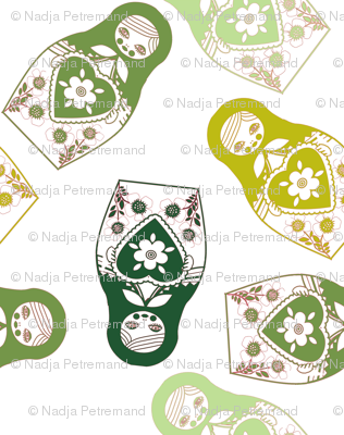 poupée_russe_twist_vert_fond_blanc_L