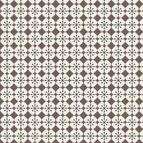 farmhouse_flowerbed_grey