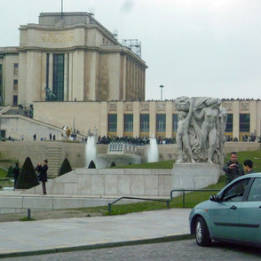 Yesterday it seemed like all of Paris was awaiting the arrival of Spring at the Palais de Chaillot 