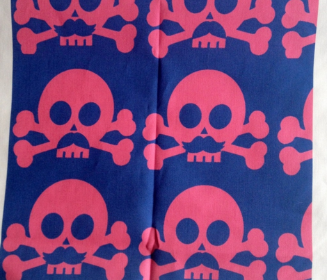 Spunky skulls