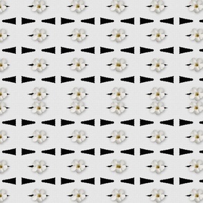 MA-4-Black-White-Arrows-Flowers