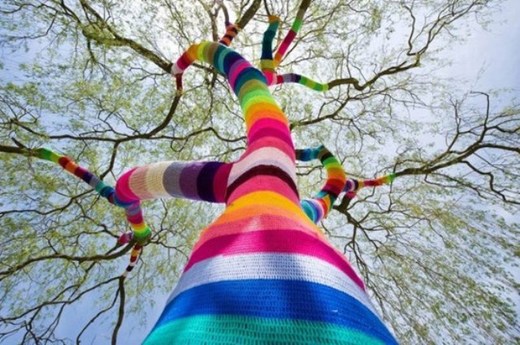 Yarn-bombing
