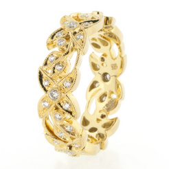 image of 18ct Yellow Gold Floral Diamond Ring