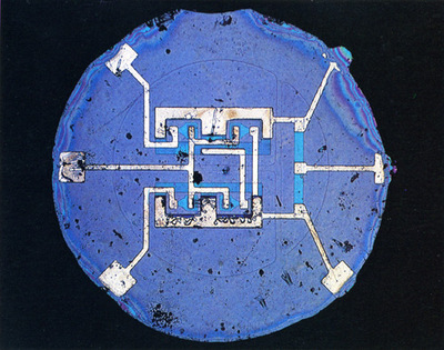 The First Planar IC