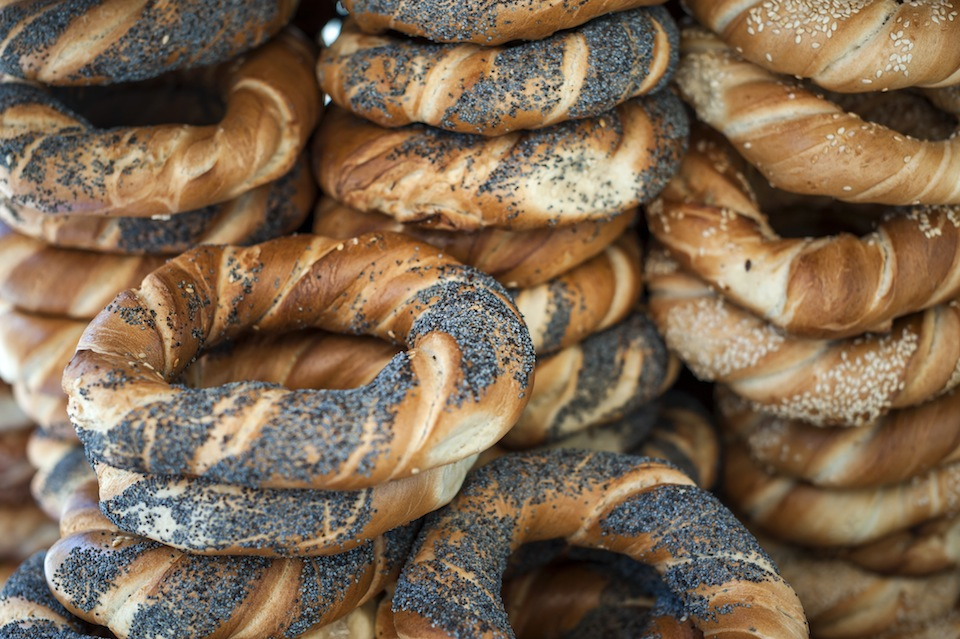 Are obwarzanek pretzels or bagels?