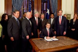 Texas Governor Rick Perry ceremonially signed House Bill 4, which lays the foundation for Texas' future water needs. He is joined by Lt. Gov. David Dewhurst, Speaker Joe Straus, Rep. Allan Ritter, R-Nederland and Sen. Troy Fraser, R-Horseshoe Bay on May 28, 2013